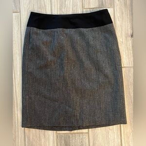 Like New Worthington Size 10 Black and White Houndstooth Skirt no signs of wear